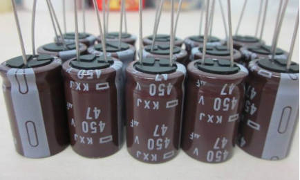 分析下黑金剛電容和紅寶石電容哪種好？